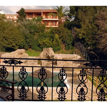 Lägenhetshotell Corfu Club Family House 4*